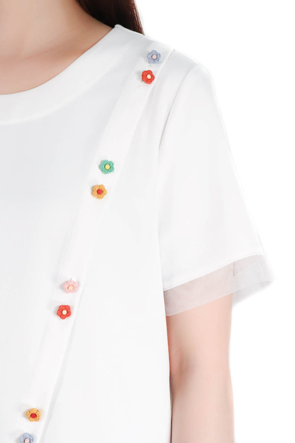 彩色花花鈕扣上衣 (日本布料) - 白色 - Chic Collection