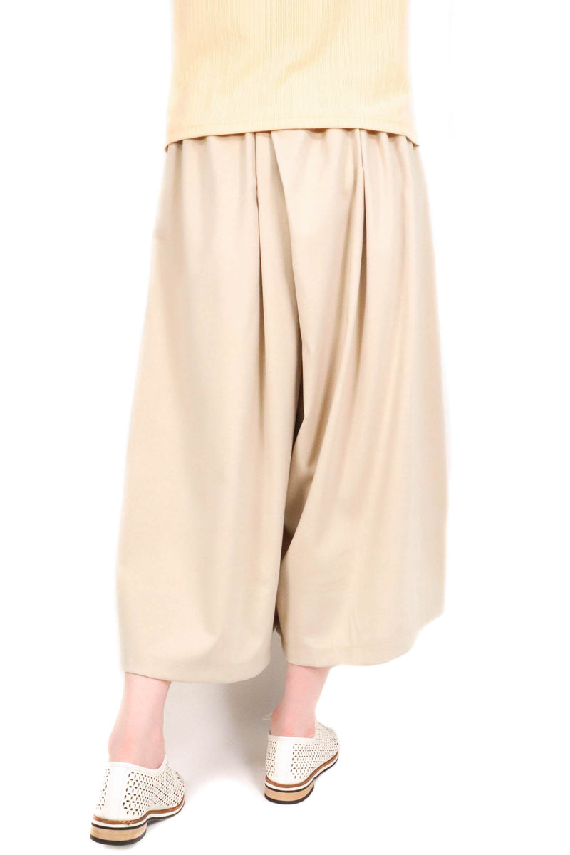 斜摺層次造型裙褲 - 杏色 - Chic Collection