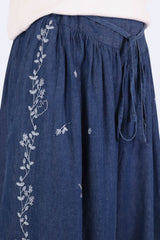 貓貓刺繡牛仔裙褲 - Chic Collection