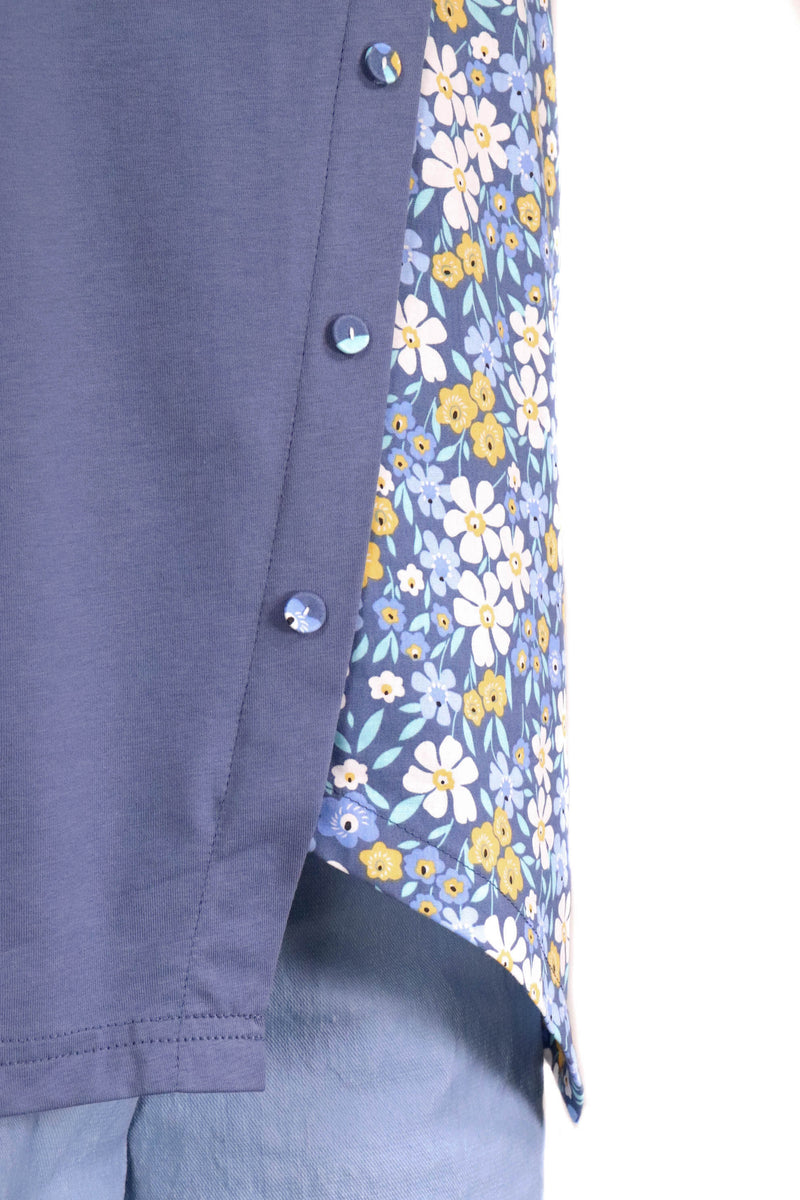 花花拼鈕扣設計棉質上衣 - 藍色 - Chic Collection