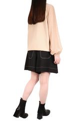 暗紋泡泡袖接拼上衣 (拼日本布料) - 杏色 - Chic Collection