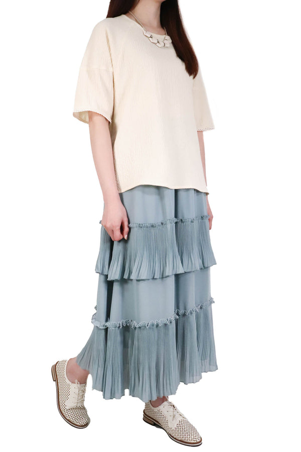 縐縐暗紋接拼花邊袖上衣 - 米色 - Chic Collection