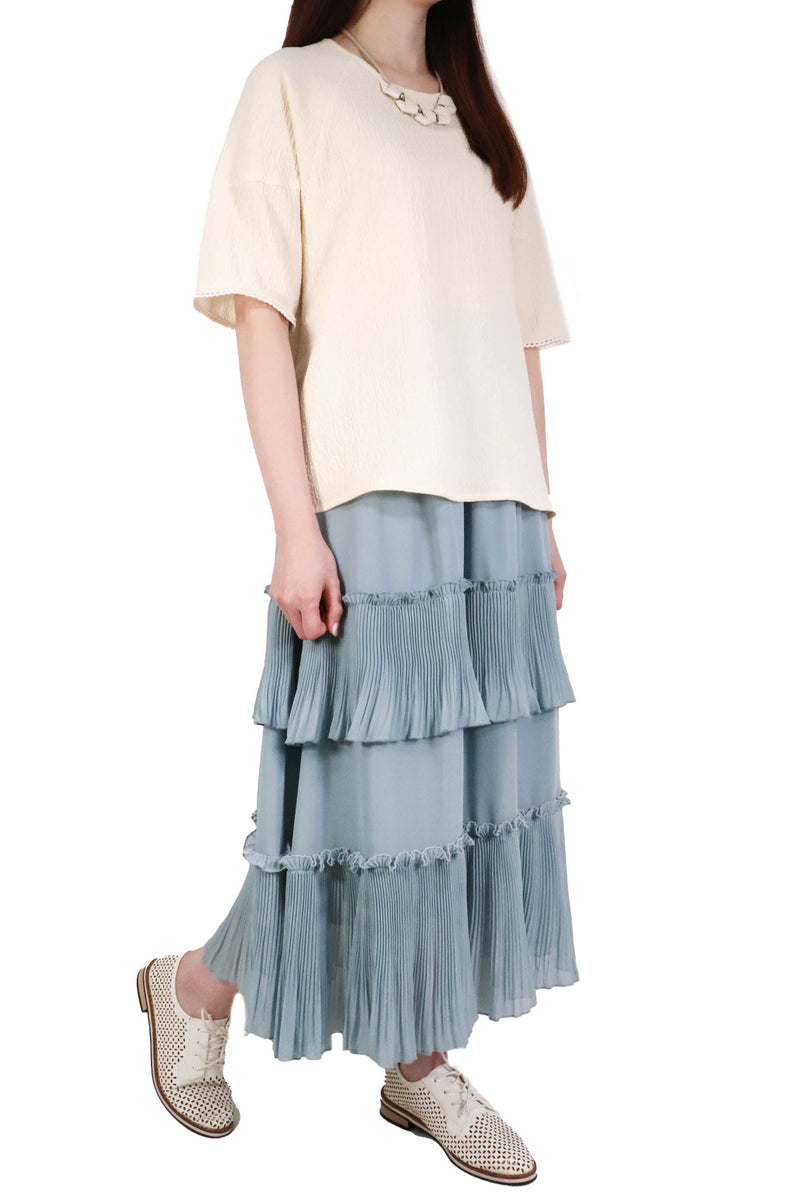 縐縐暗紋接拼花邊袖上衣 - 米色 - Chic Collection