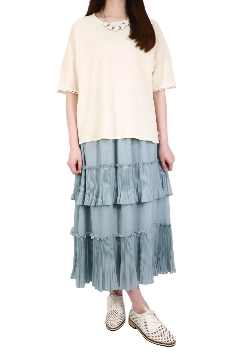 縐縐暗紋接拼花邊袖上衣 - 米色 - Chic Collection
