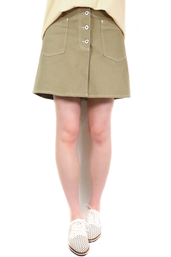 明線短裙褲 - 橄欖綠色 - Chic Collection
