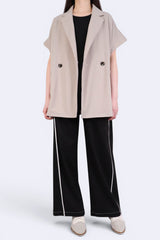 後拼網紗寬鬆背心外套 - 杏色 - Chic Collection