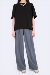 包邊打褶袖立體質感上衣 - 黑色 - Chic Collection