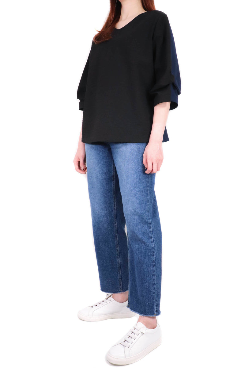 前後兩著扭結袖上衣 (日本布料) - 黑拼深藍色 - Chic Collection