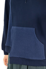 扭紋不規則袋連帽衛衣 - 深藍色 - Chic Collection
