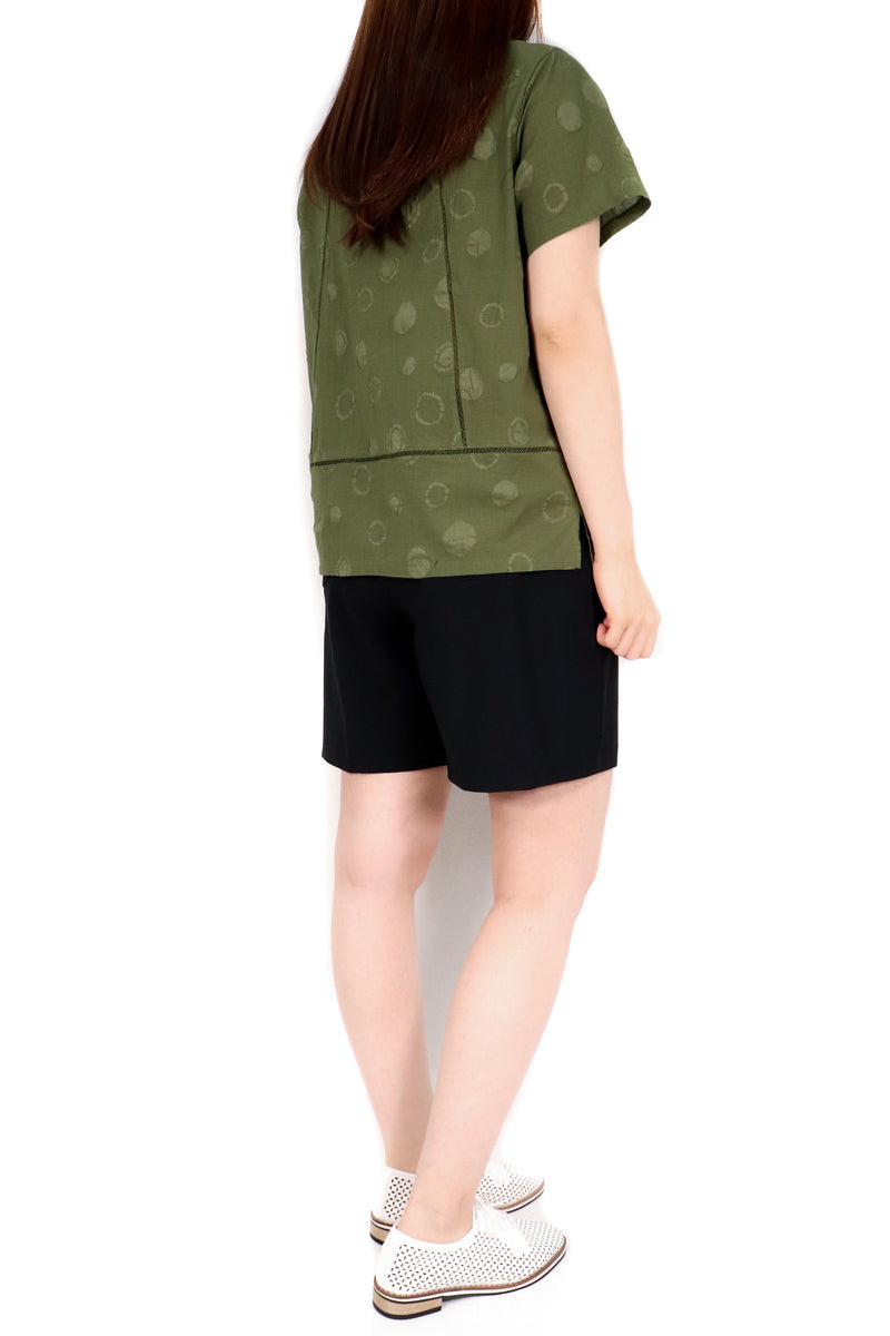 鹽縮圈圈拼鏤空條棉質上衣 (日本布料) - 綠色 - Chic Collection