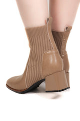 橡筋筒造型牛皮靴 - 奶茶色 - Chic Collection